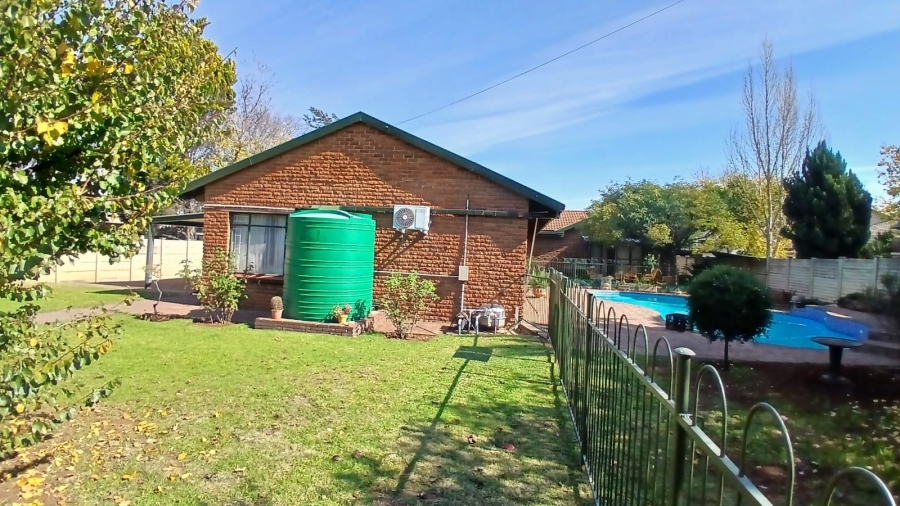 5 Bedroom Property for Sale in Universitas Free State